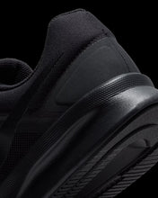 Load image into Gallery viewer, Nike Run Swift 3
