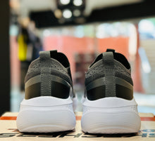 Load image into Gallery viewer, Skechers GO RUN Elevate - Upraise