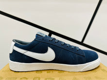 Load image into Gallery viewer, SB BLAZER SUEDE BLUE