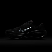 Load image into Gallery viewer, Nike Vomero Plus