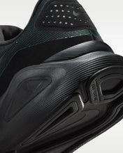 Load image into Gallery viewer, Nike Structure 26 (HJ1102-001)