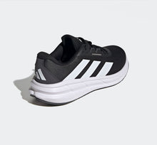 Load image into Gallery viewer, Adidas Questar 3 Running Shoes