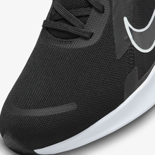 Load image into Gallery viewer, NIKE QUEST 5