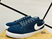 Load image into Gallery viewer, SB BLAZER SUEDE BLUE