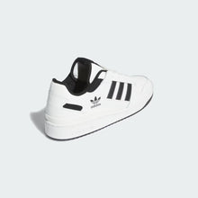 Load image into Gallery viewer, Adidas Forum Low CL Shoes