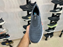 Load image into Gallery viewer, Skechers Vapor Foam Slip Ons