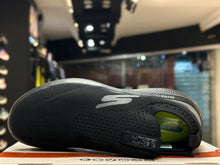 Load image into Gallery viewer, Skechers GO RUN Elevate - Upraise