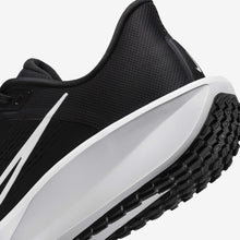 Load image into Gallery viewer, Nike Quest 6
