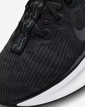 Load image into Gallery viewer, Nike Motiva