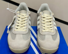 Load image into Gallery viewer, Adidas SL72