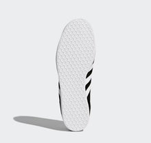 Load image into Gallery viewer, Adidas GAZELLE SHOES