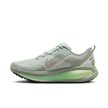 Load image into Gallery viewer, Nike Vomero 18