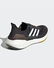 Load image into Gallery viewer, Adidas Ultraboost 21 HK City Pack