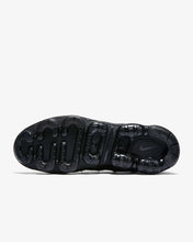 Load image into Gallery viewer, NIKE AIR VAPORMAX PLUS
