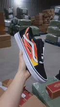 Load and play video in Gallery viewer, Vans Of The Wall Old Skool - Flame