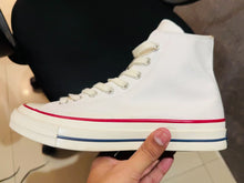 Load and play video in Gallery viewer, Converse Chuck Taylor All Star 70 HI