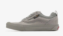 Load image into Gallery viewer, Vans Of The Wall Knu Skool Corduroy