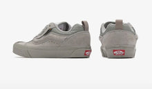 Load image into Gallery viewer, Vans Of The Wall Knu Skool Corduroy