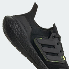 Load image into Gallery viewer, Adidas Ultraboost 22