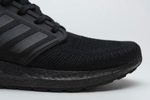 Load image into Gallery viewer, Adidas Ultraboost 20