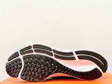 Load image into Gallery viewer, Nike Air Zoom Pegasus 37