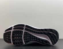 Load image into Gallery viewer, Nike Air Zoom Pegasus 40