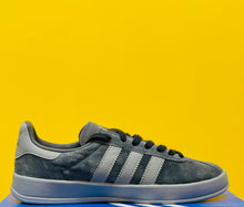 Load image into Gallery viewer, Adidas Broomfield Shoes