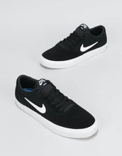 Load image into Gallery viewer, Nike SB Chron SLR
