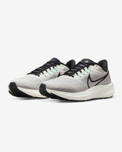 Load image into Gallery viewer, Nike Air Zoom Pegasus 39