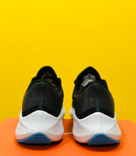 Load image into Gallery viewer, Nike Air Zoom Winflo 8