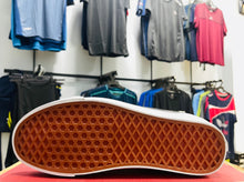 Load image into Gallery viewer, Vans Of The Wall Old Skool