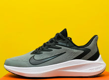 Load image into Gallery viewer, Nike Air Zoom Winflo 7