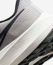Load image into Gallery viewer, Nike Air Zoom Pegasus 39
