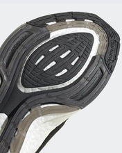 Load image into Gallery viewer, Adidas Ultraboost 22