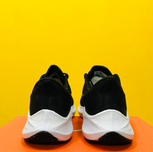 Load image into Gallery viewer, Nike Air Zoom Winflo 8