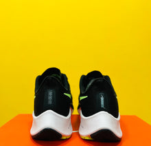 Load image into Gallery viewer, Nike Air Zoom Pegasus 37