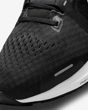 Load image into Gallery viewer, Nike Vomero 16