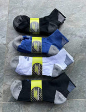 Load image into Gallery viewer, 3pcs Skechers Performance Quarter Crew Socks
