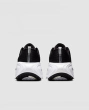Load image into Gallery viewer, Nike Vomero Plus
