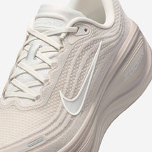 Load image into Gallery viewer, Nike Vomero Plus
