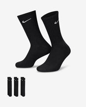 Load image into Gallery viewer, NIKE EVERYDAY CUSHIONED TRAINING CREW SOCKS (3 PAIRS)
