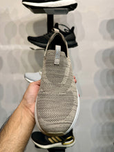 Load image into Gallery viewer, Skechers Vapor Foam Slip Ons
