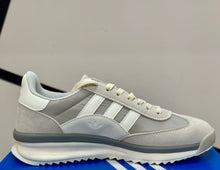Load image into Gallery viewer, Adidas SL72

