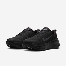 Load image into Gallery viewer, Nike Vomero Plus
