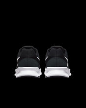 Load image into Gallery viewer, Nike Run Swift 3
