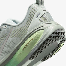 Load image into Gallery viewer, Nike Vomero 18

