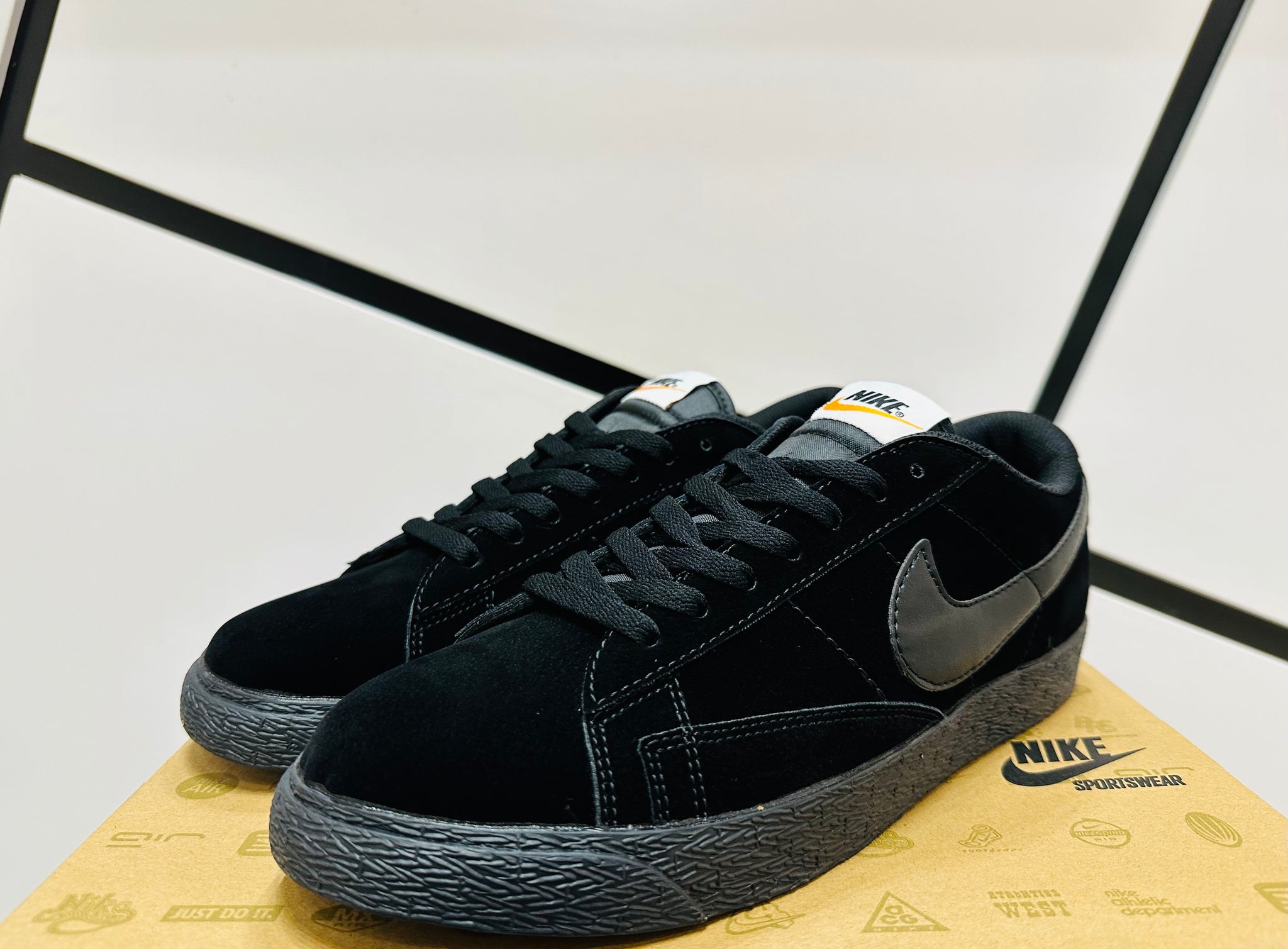 Nike SB Blazer Low Suede