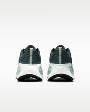 Load image into Gallery viewer, Nike Vomero Plus
