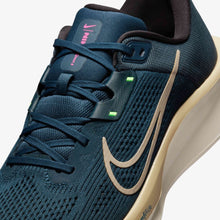 Load image into Gallery viewer, Nike Quest 6
