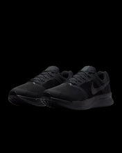 Load image into Gallery viewer, Nike Run Swift 3
